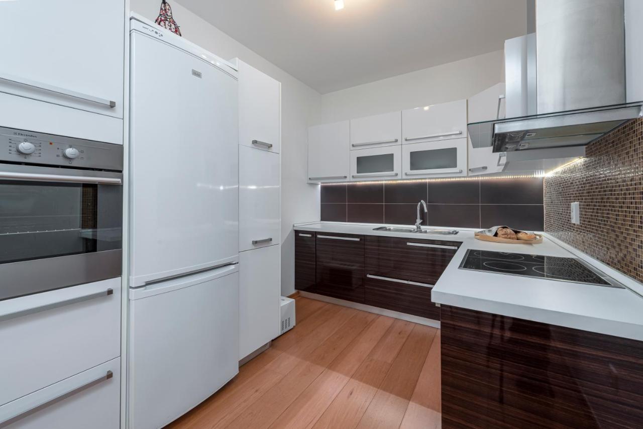 Apartment Adrian ดูบรอฟนิก ภายนอก รูปภาพ