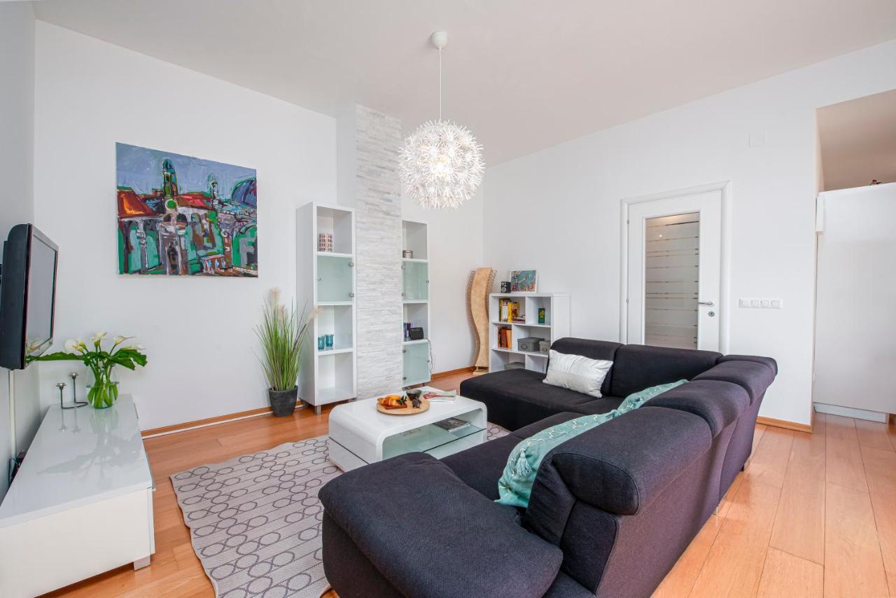 Apartment Adrian ดูบรอฟนิก ภายนอก รูปภาพ