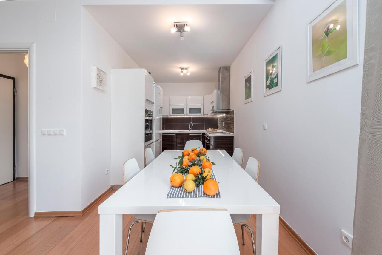 Apartment Adrian ดูบรอฟนิก ภายนอก รูปภาพ